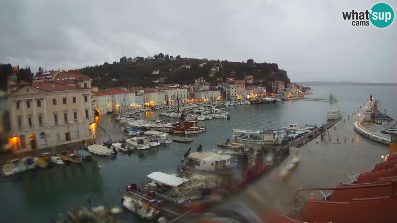 Cámara web en vivo desde Piran “Mandrač” – Increíble vista en vivo desde Villa Piranesi