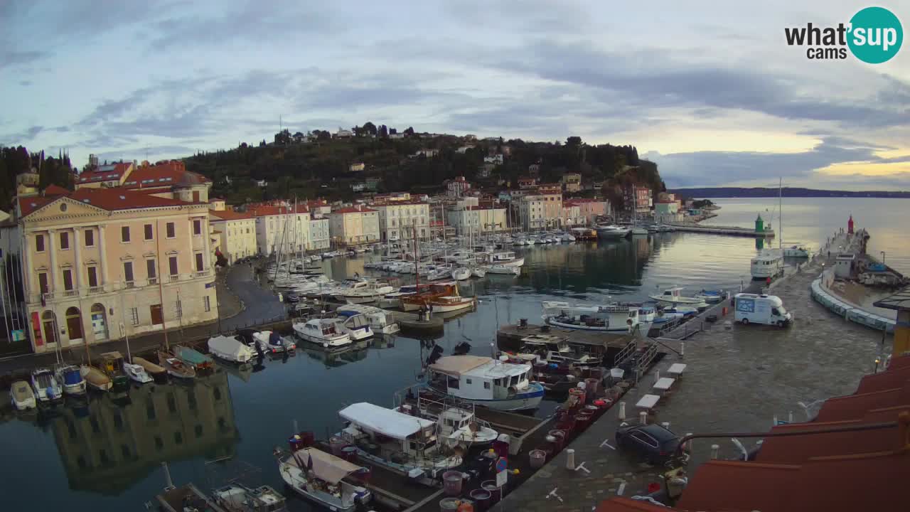 Live-Webcam aus Piran “Mandrač” – Erstaunliche Live-Ansicht von Villa Piranesi