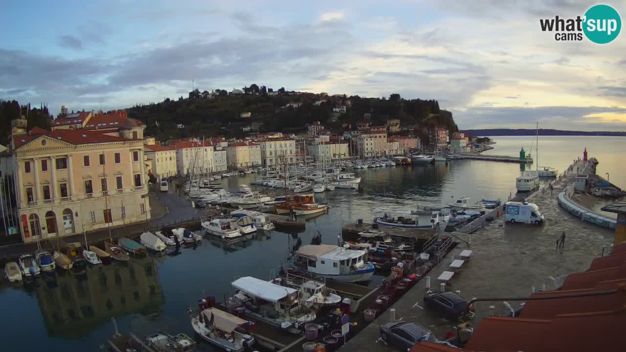 Cámara web en vivo desde Piran “Mandrač” – Increíble vista en vivo desde Villa Piranesi
