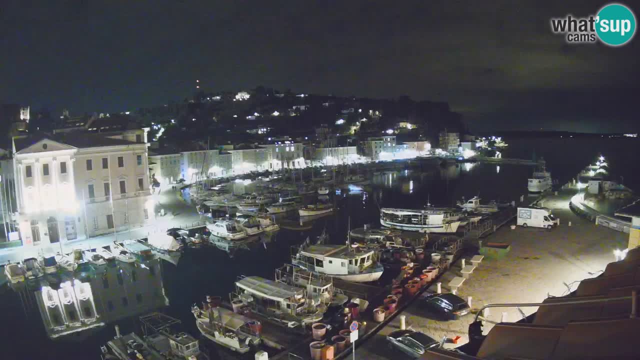 Webcam en direct de Piran “Mandrač” – Incroyable vue en direct de la Villa Piranesi