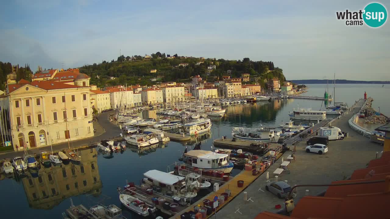 Webcam en direct de Piran “Mandrač” – Incroyable vue en direct de la Villa Piranesi
