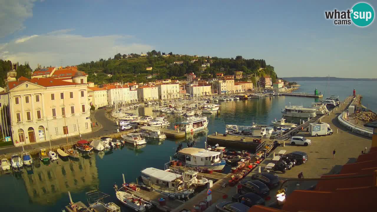 Webcam en direct de Piran “Mandrač” – Incroyable vue en direct de la Villa Piranesi