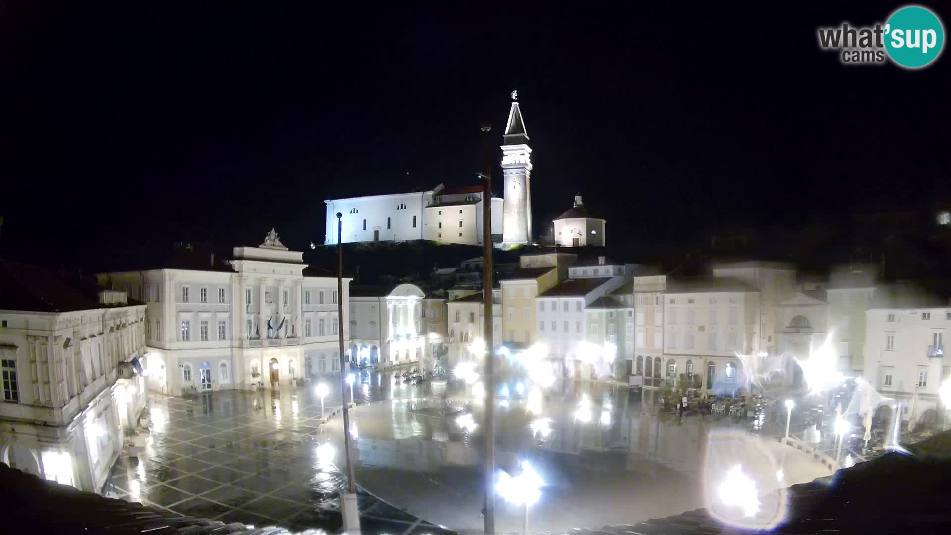 Webcam Live Pirano ( Piran )- Piazza Tartini