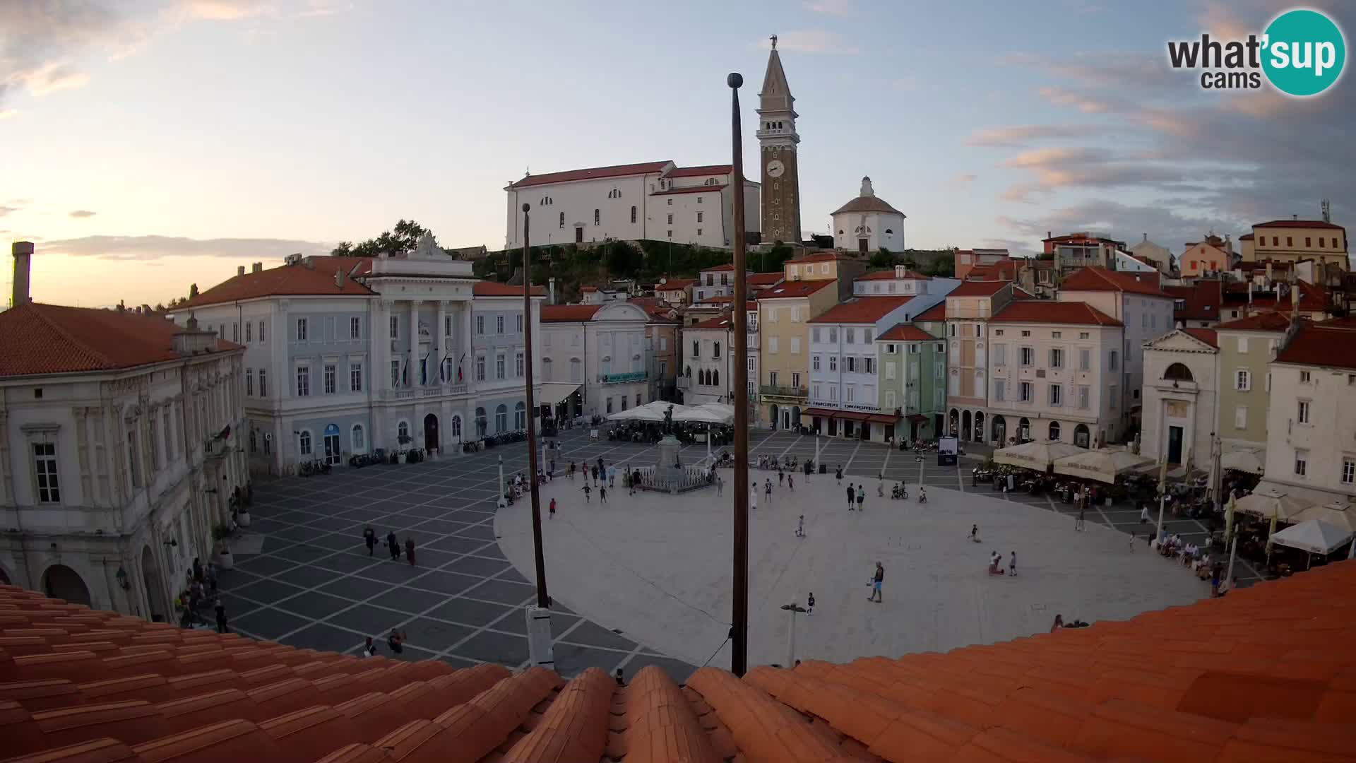 Webcam live Piran – Tartini Platz von “Mestna Kavarna”