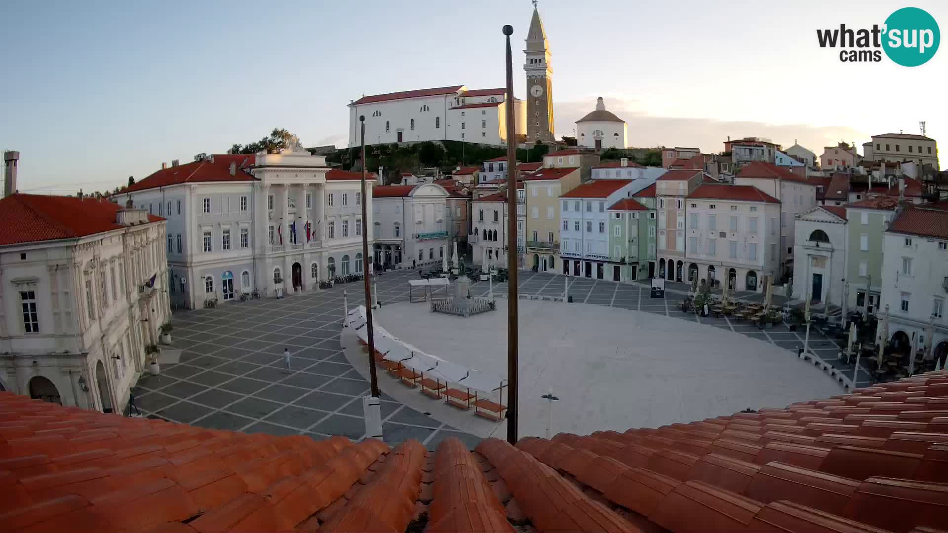 Webcam Piran Tartini square from “Mestna Kavarna”