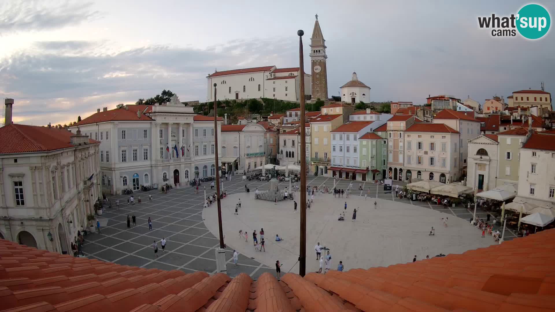 Webcam Piran Tartini square from “Mestna Kavarna”