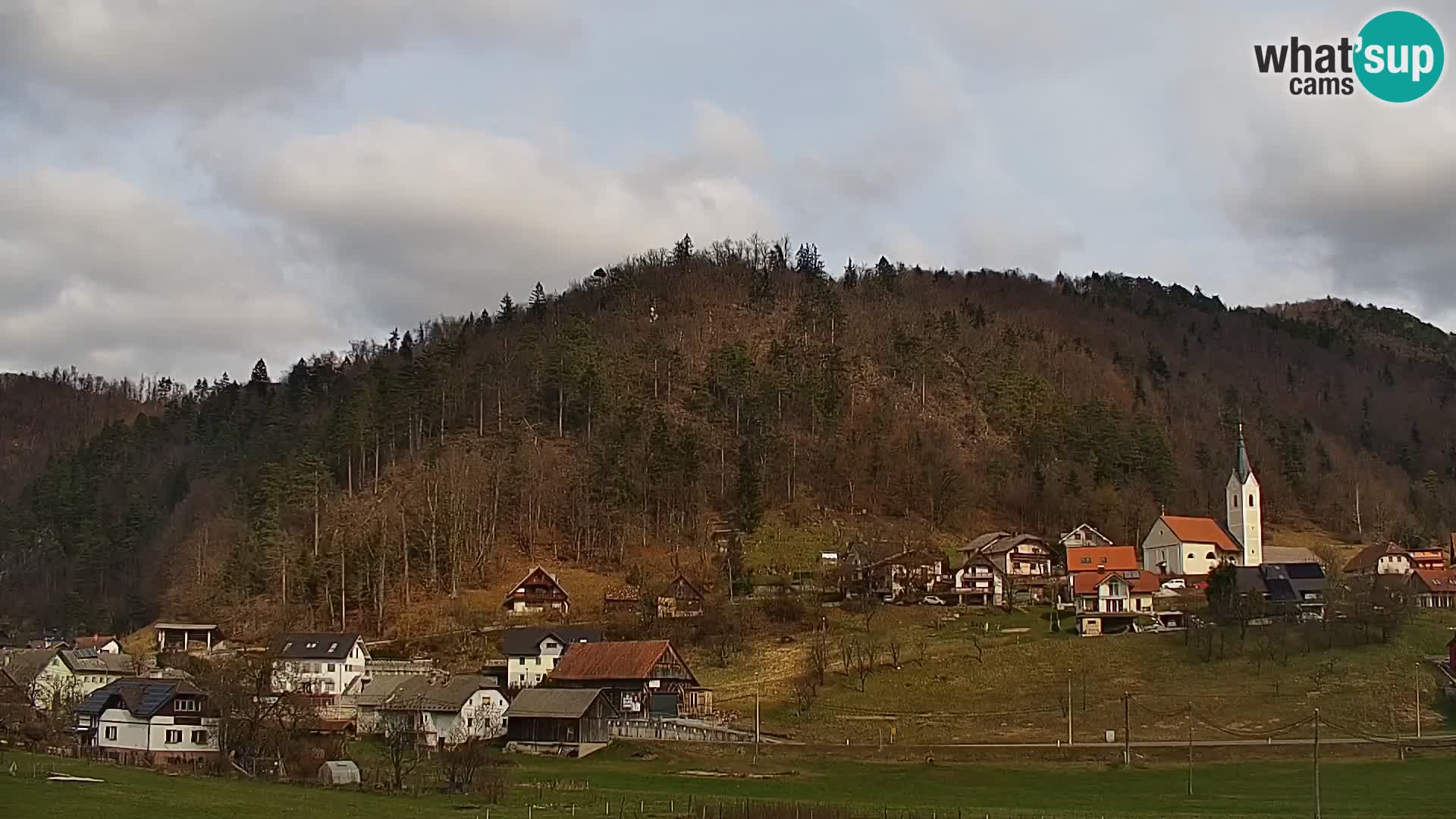 Spletna kamera Polhov Gradec