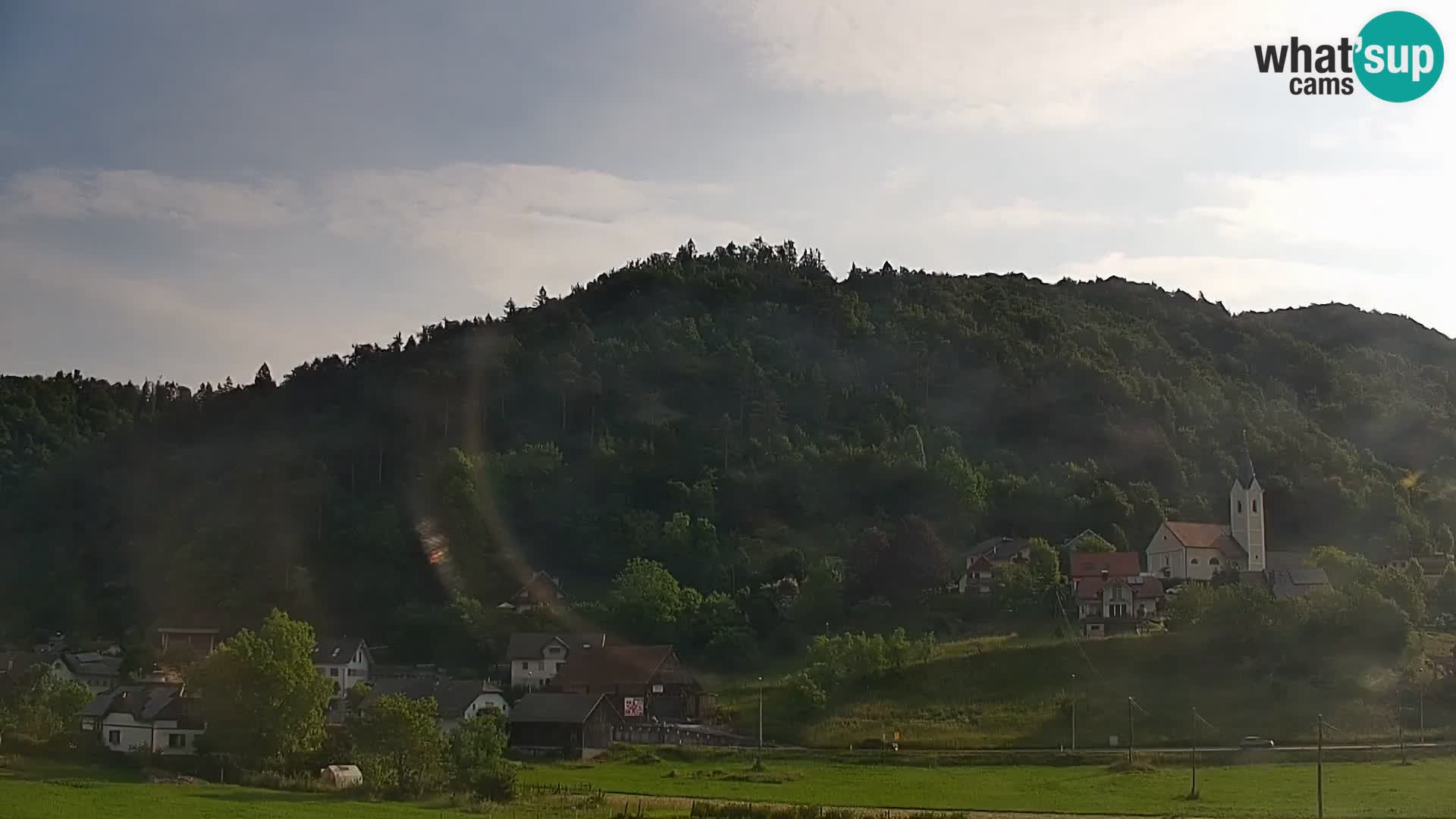 Web kamera uživo Polhov Gradec – Slovenija