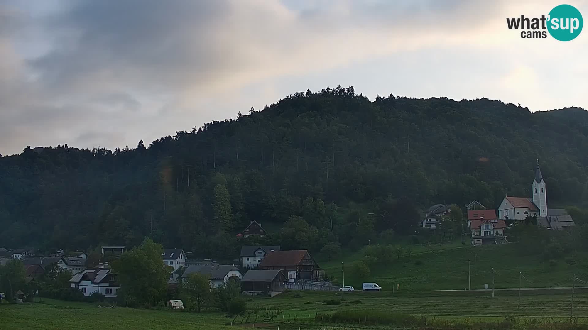 Spletna kamera Polhov Gradec