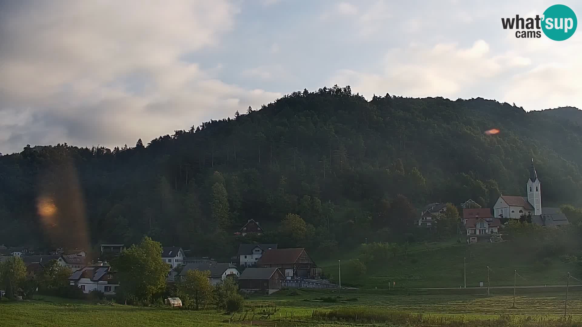 Live Webcam Polhov Gradec – Slovenia