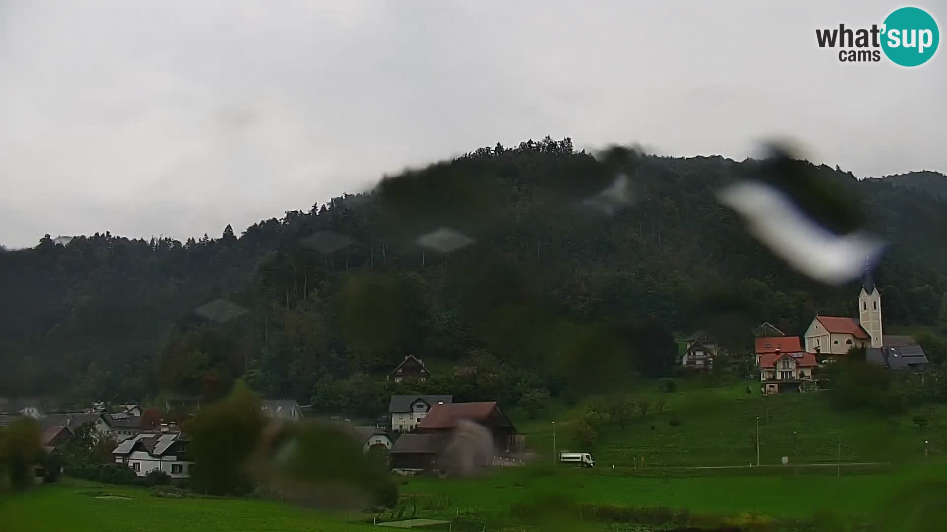 Live Webcam Polhov Gradec – Slovenia