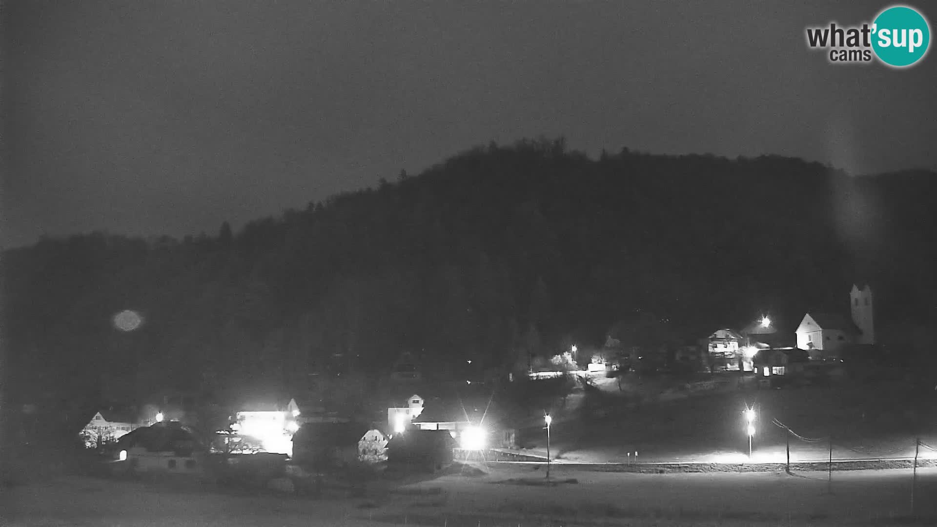 Spletna kamera Polhov Gradec