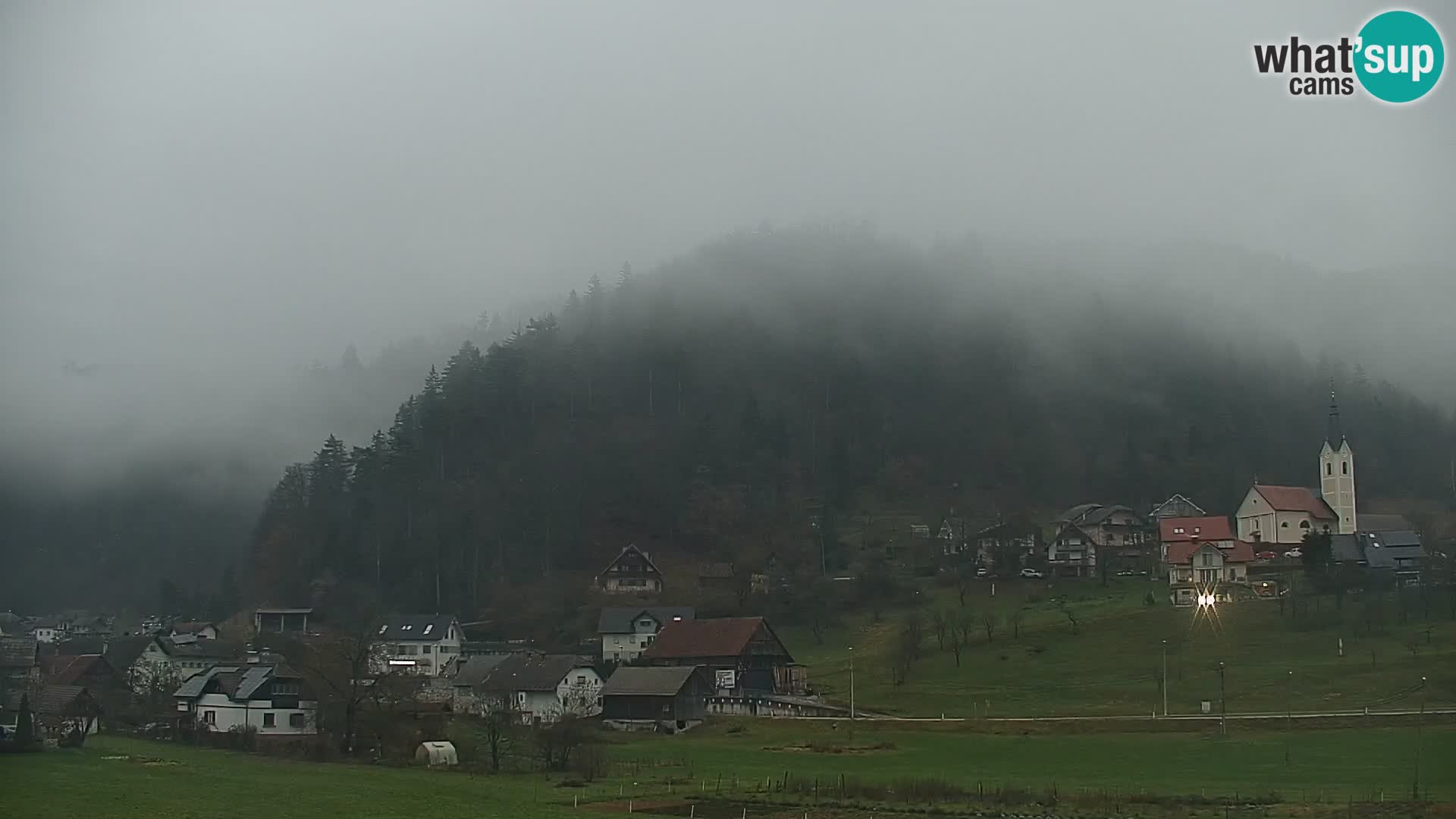 Spletna kamera Polhov Gradec
