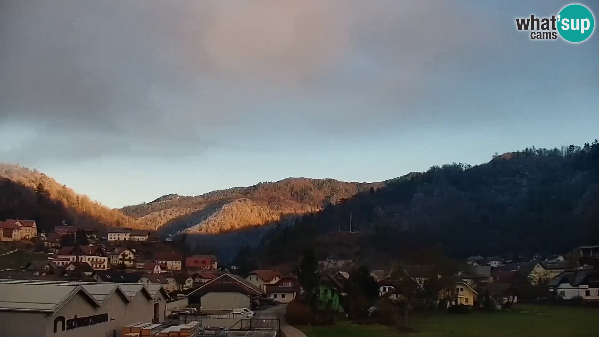 Spletna kamera Polhov Gradec
