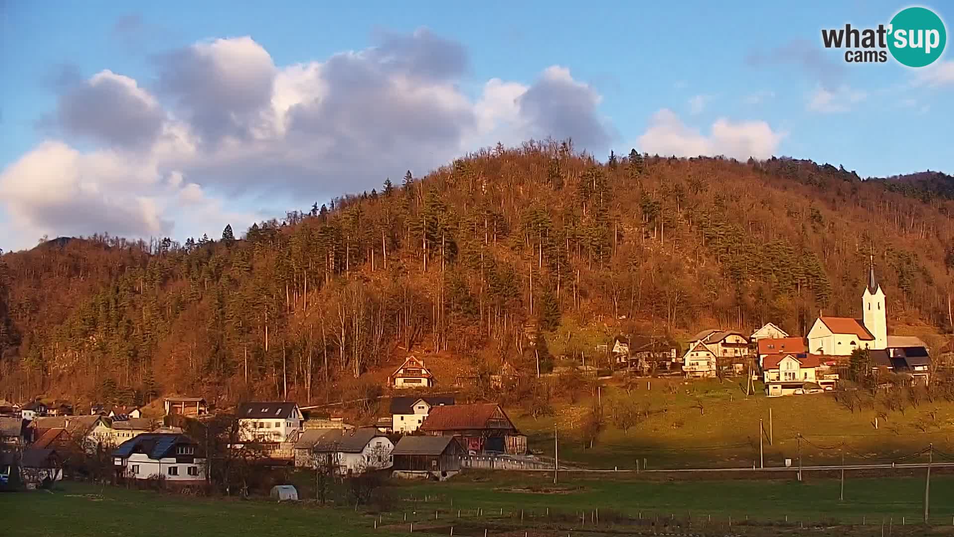 Live Webcam Polhov Gradec – Slovenia