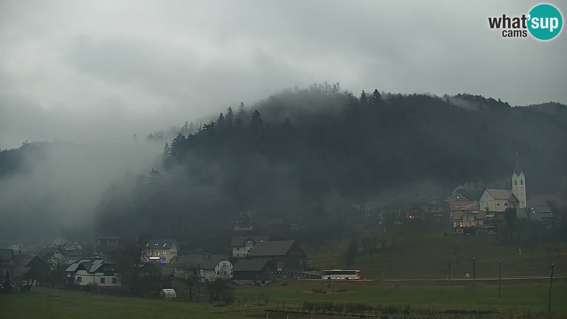 Live Webcam Polhov Gradec – Slovenia