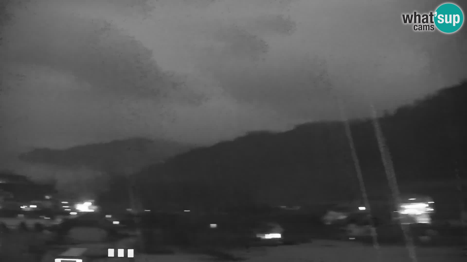 Web kamera uživo Polhov Gradec – Slovenija