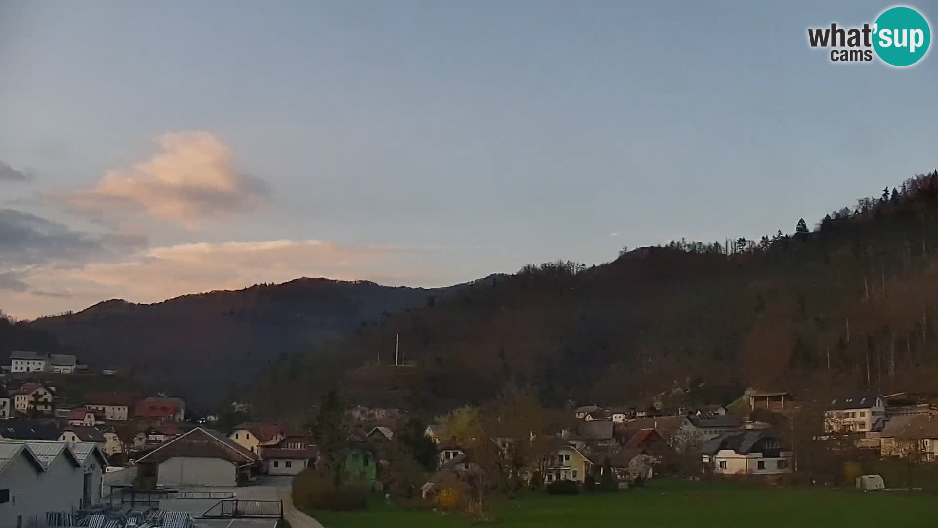 Spletna kamera Polhov Gradec