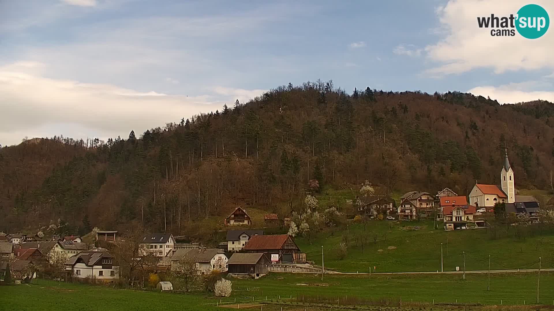 Live Webcam Polhov Gradec – Slovenia