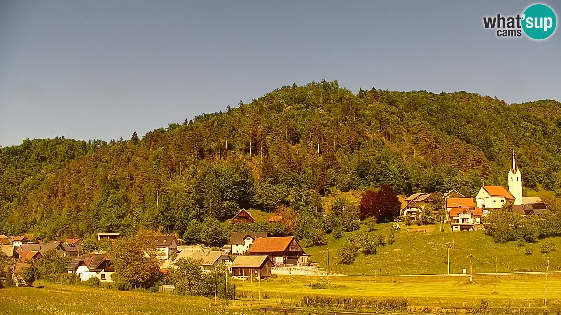 Live Webcam Polhov Gradec – Slovenia
