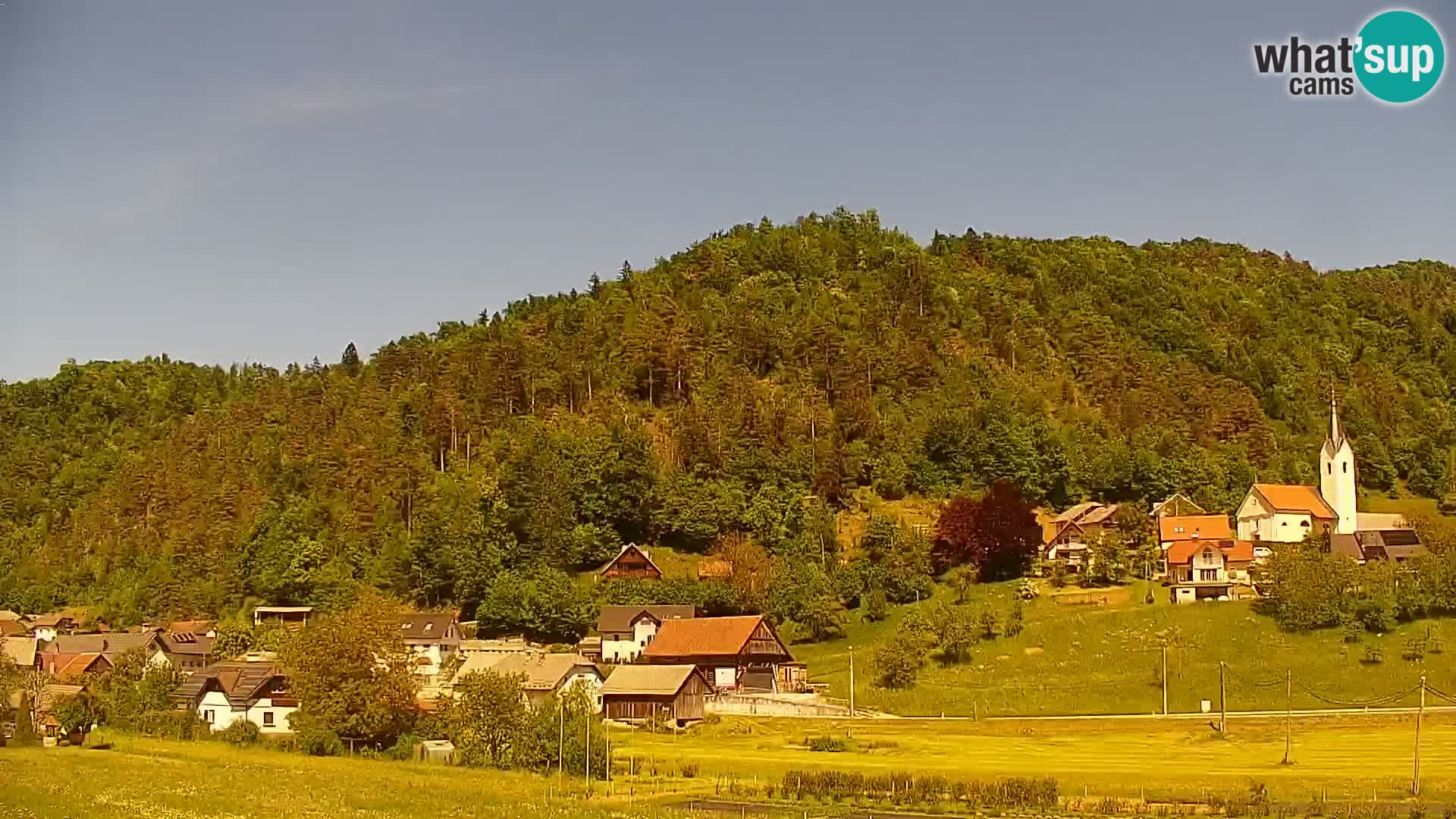 Live Webcam Polhov Gradec – Slovenia