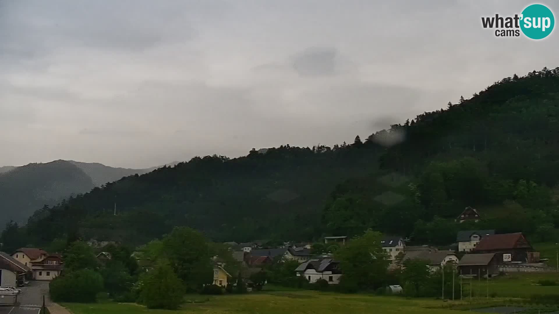 Spletna kamera Polhov Gradec