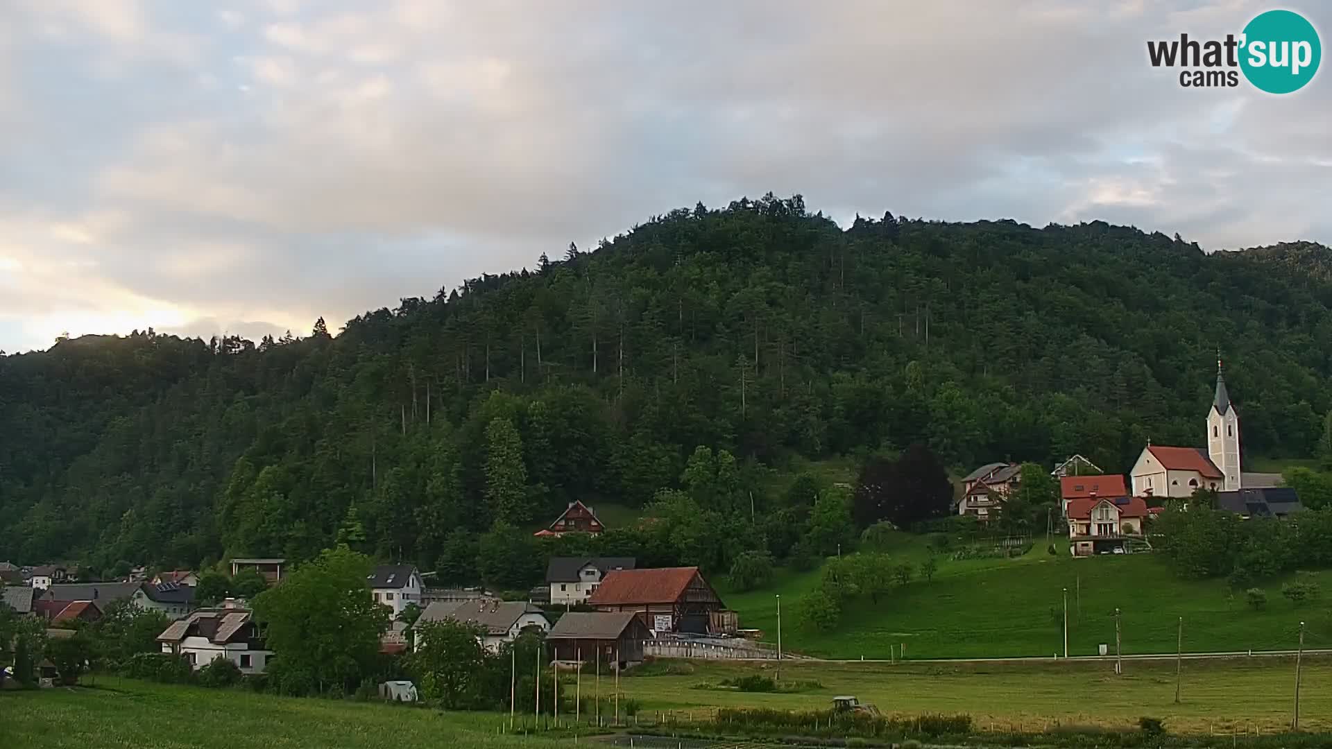 Live Webcam Polhov Gradec – Slovenia