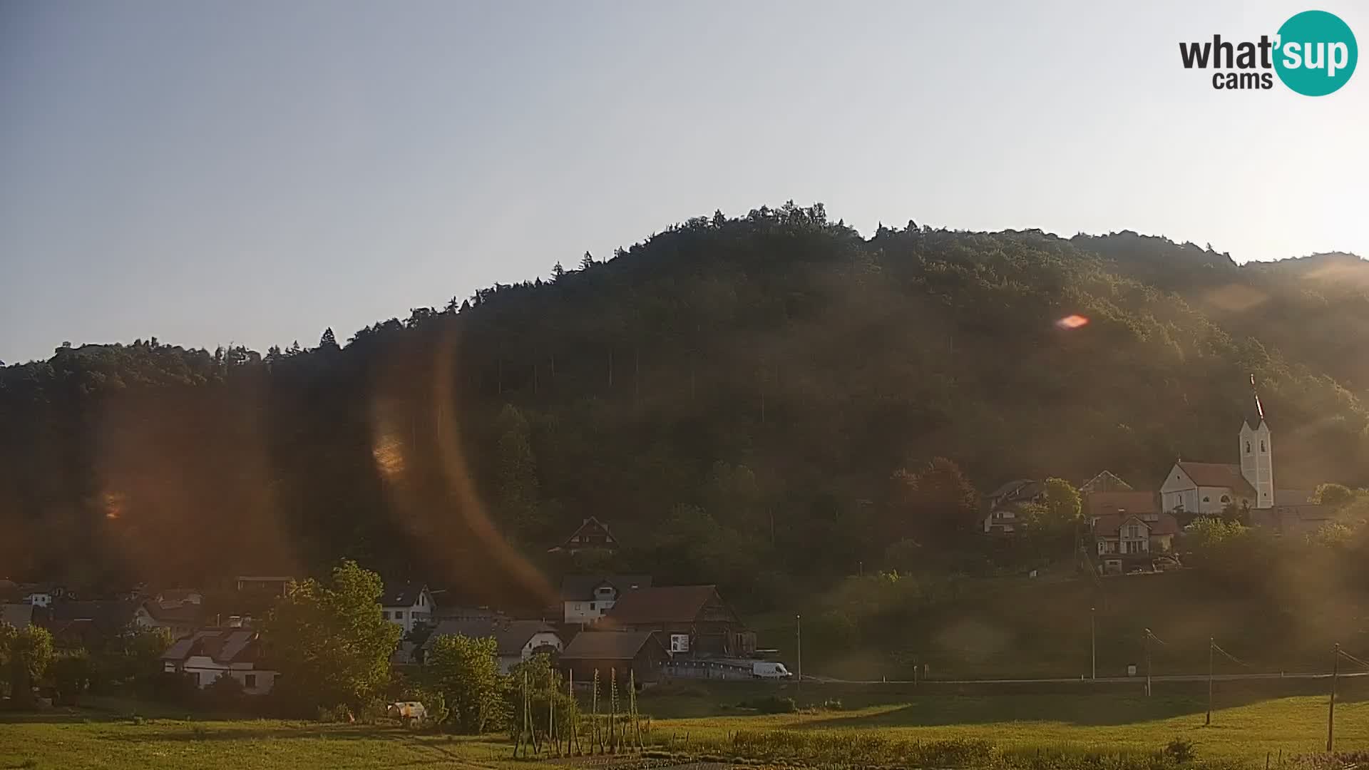 Spletna kamera Polhov Gradec