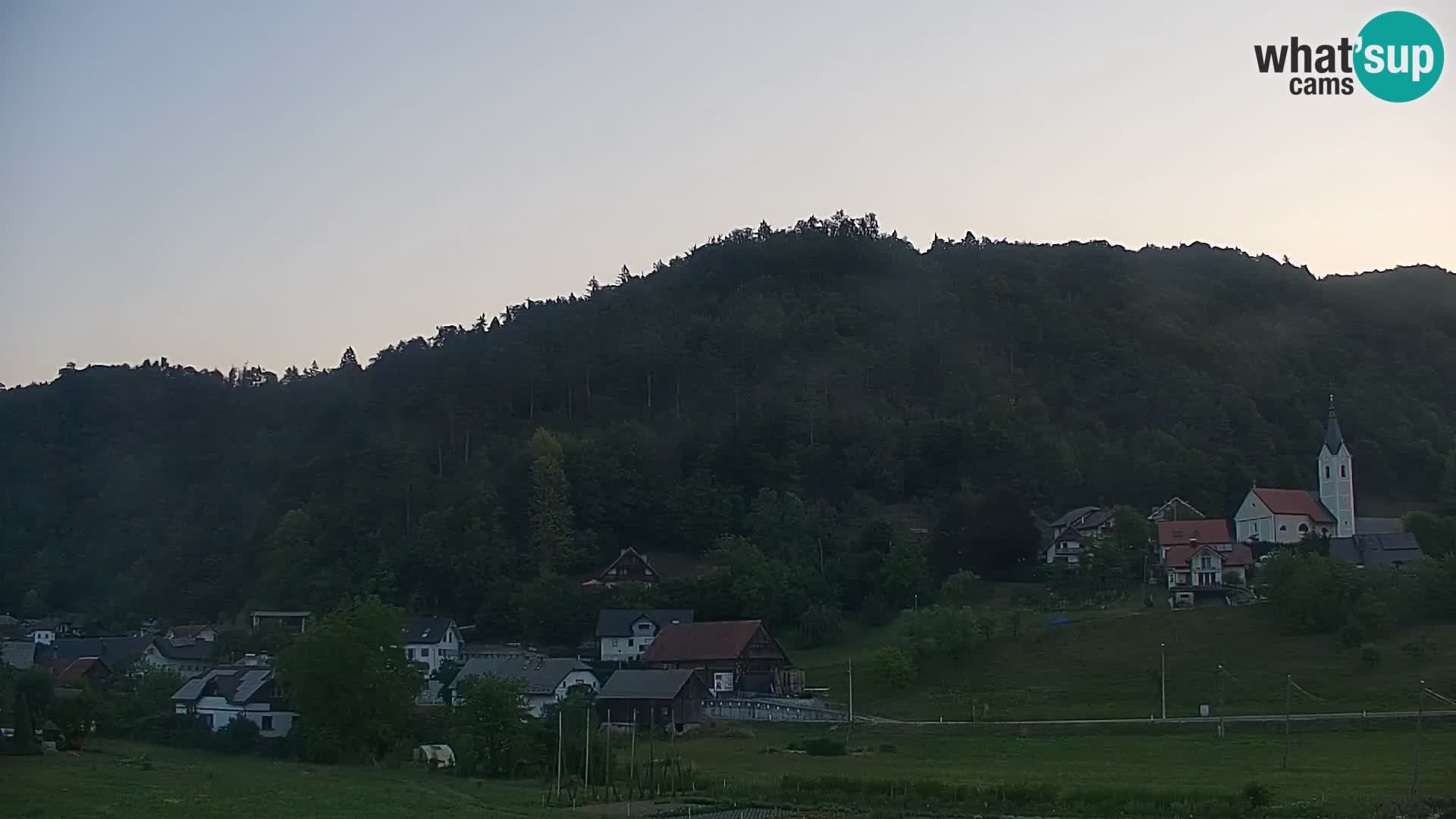 Live Webcam Polhov Gradec – Slovenia