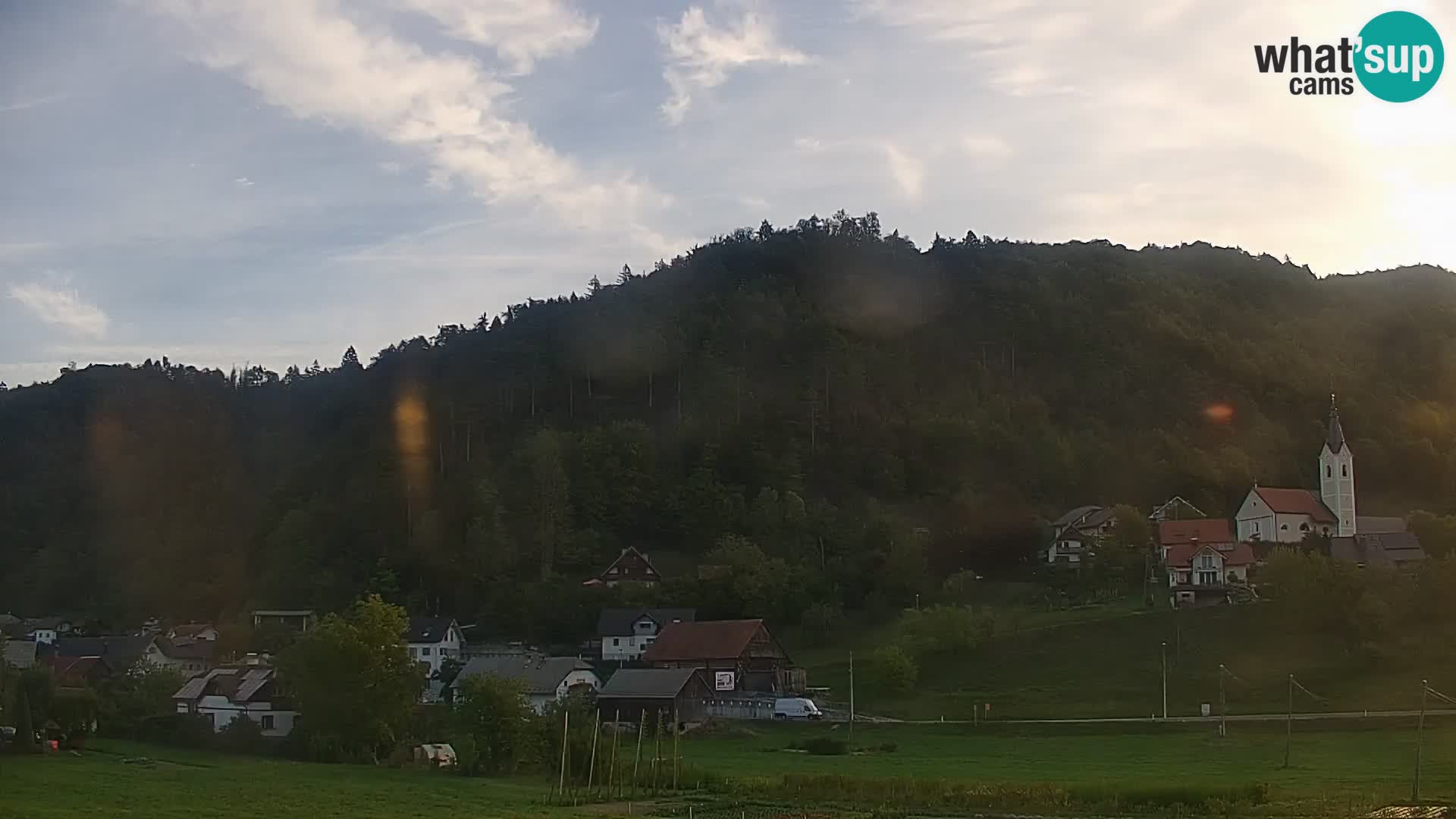 Spletna kamera Polhov Gradec