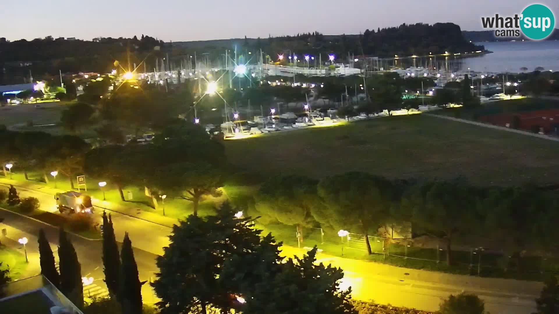 Portorož Live Webcam – vue sur la marina et les courts de tennis