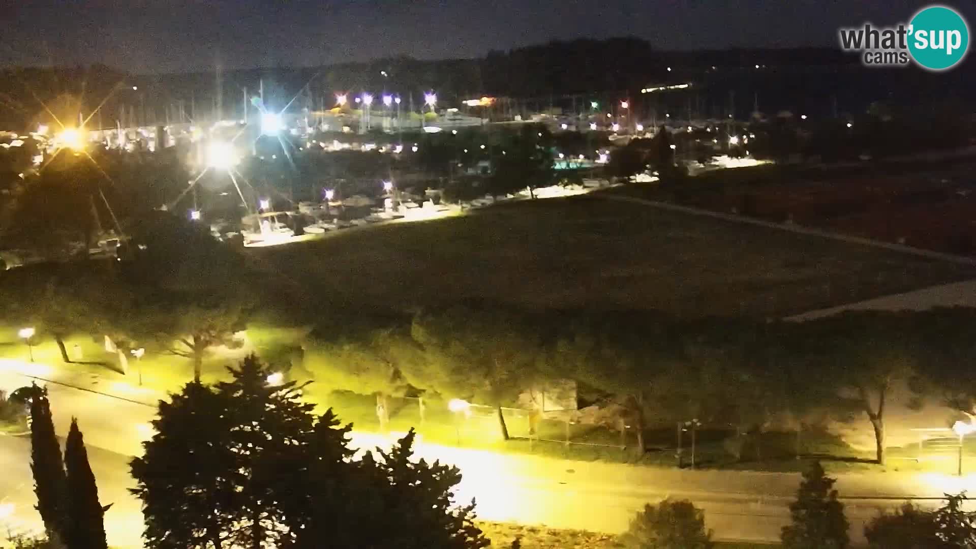 Portorož camera en vivo – vista del puerto deportivo y las canchas de tenis