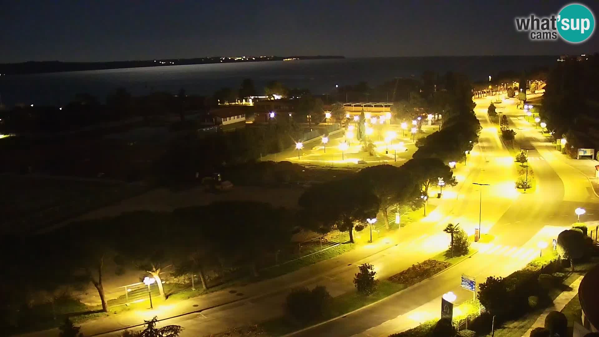 Portorož camera en vivo – vista del puerto deportivo y las canchas de tenis