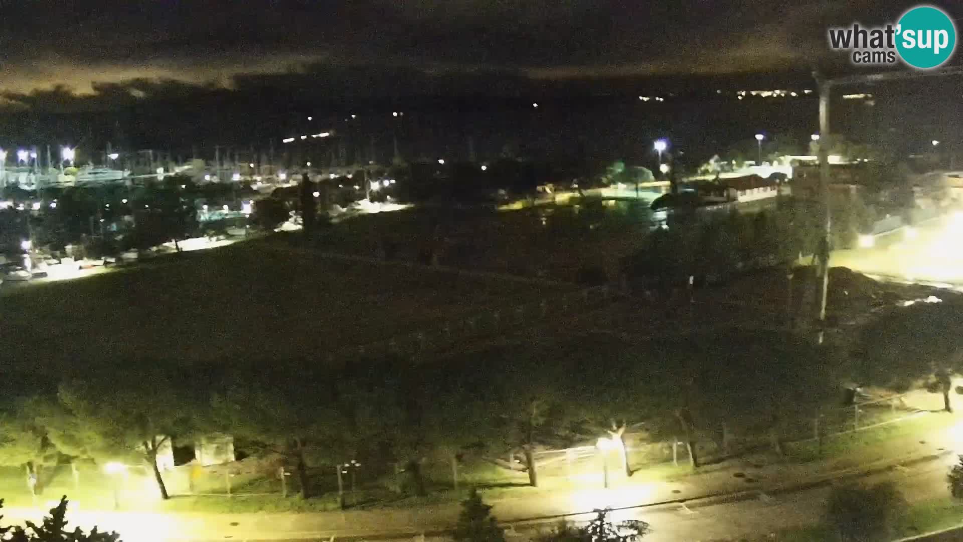 Portorož camera en vivo – vista del puerto deportivo y las canchas de tenis