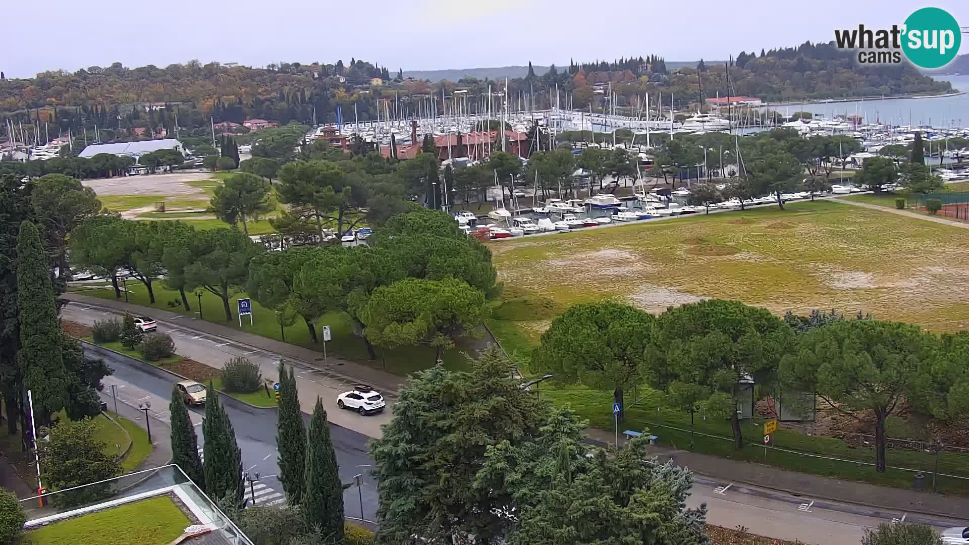 Portorož spletna kamera – pogled na marino in teniška igrišča