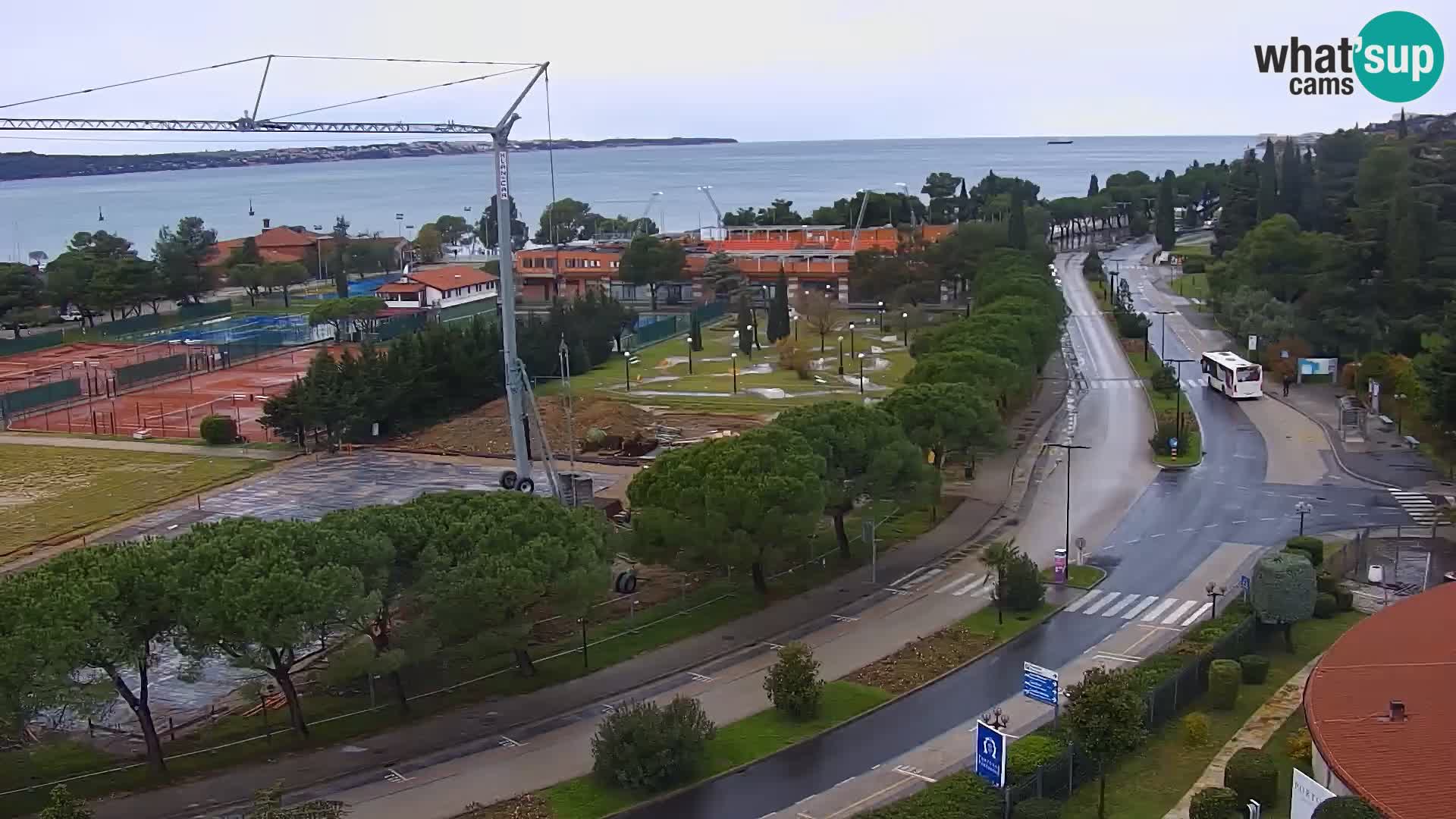 Portorož camera en vivo – vista del puerto deportivo y las canchas de tenis