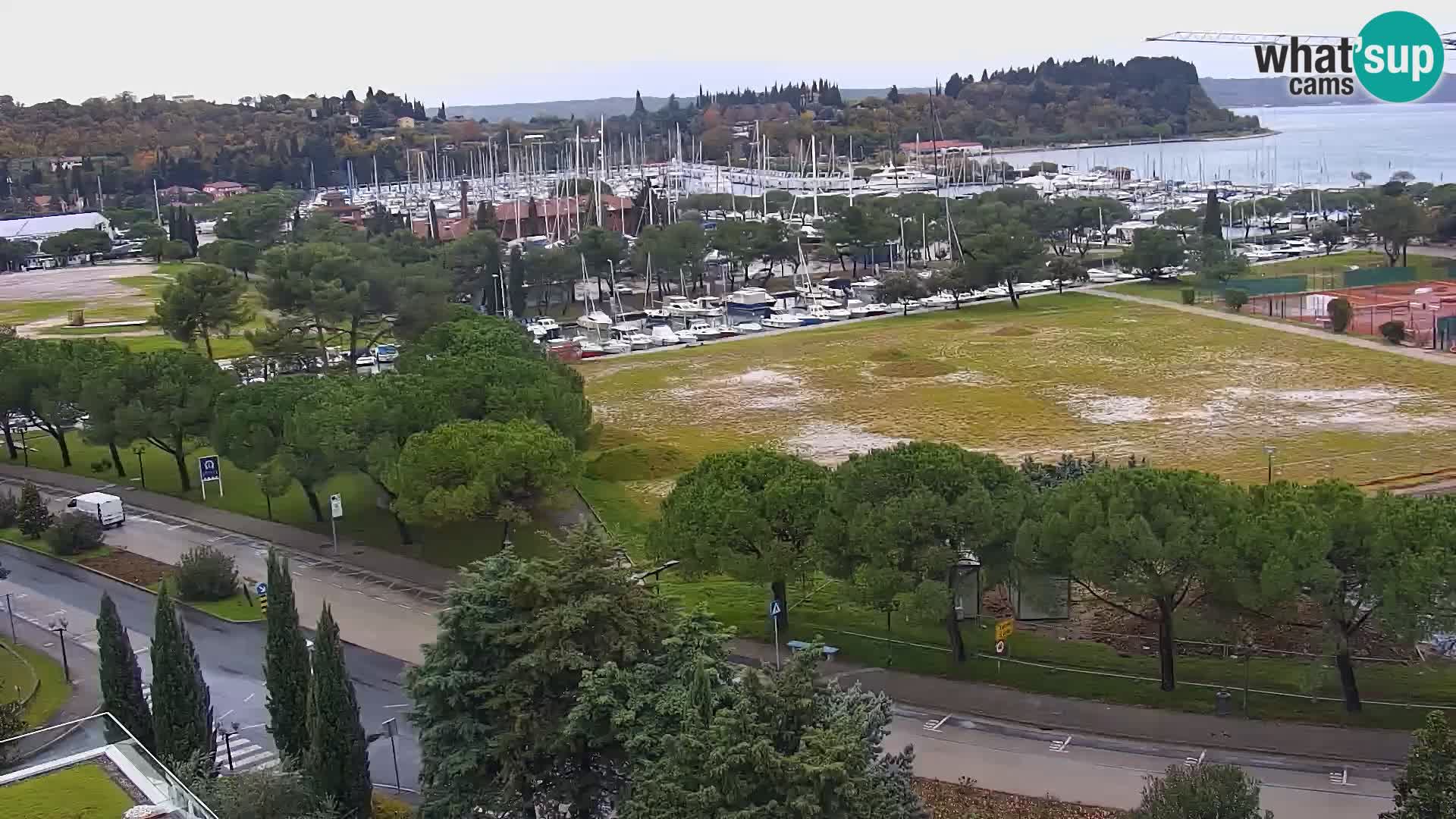 Portorož spletna kamera – pogled na marino in teniška igrišča