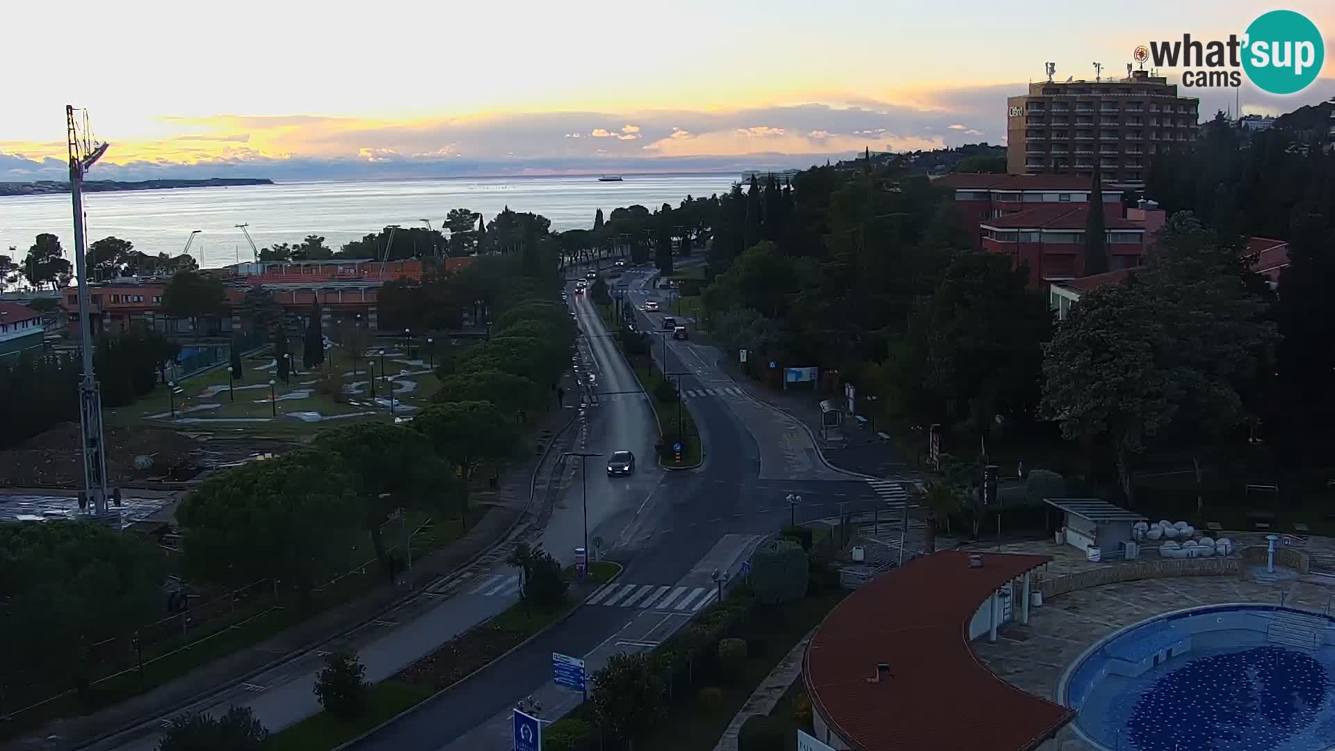 Portorož camera en vivo – vista del puerto deportivo y las canchas de tenis