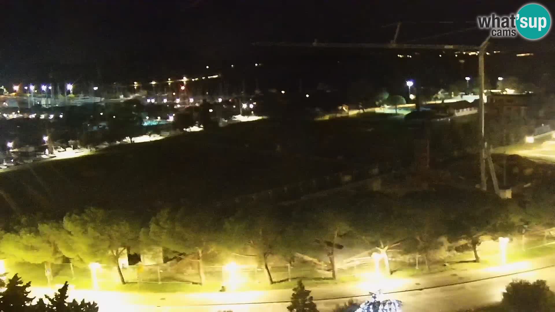 Portorož camera en vivo – vista del puerto deportivo y las canchas de tenis