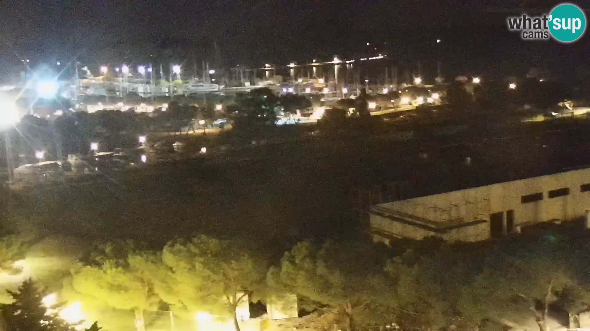 Portorož camera en vivo – vista del puerto deportivo y las canchas de tenis