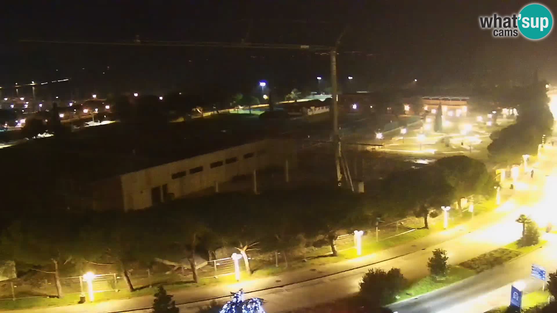 Portorož camera en vivo – vista del puerto deportivo y las canchas de tenis