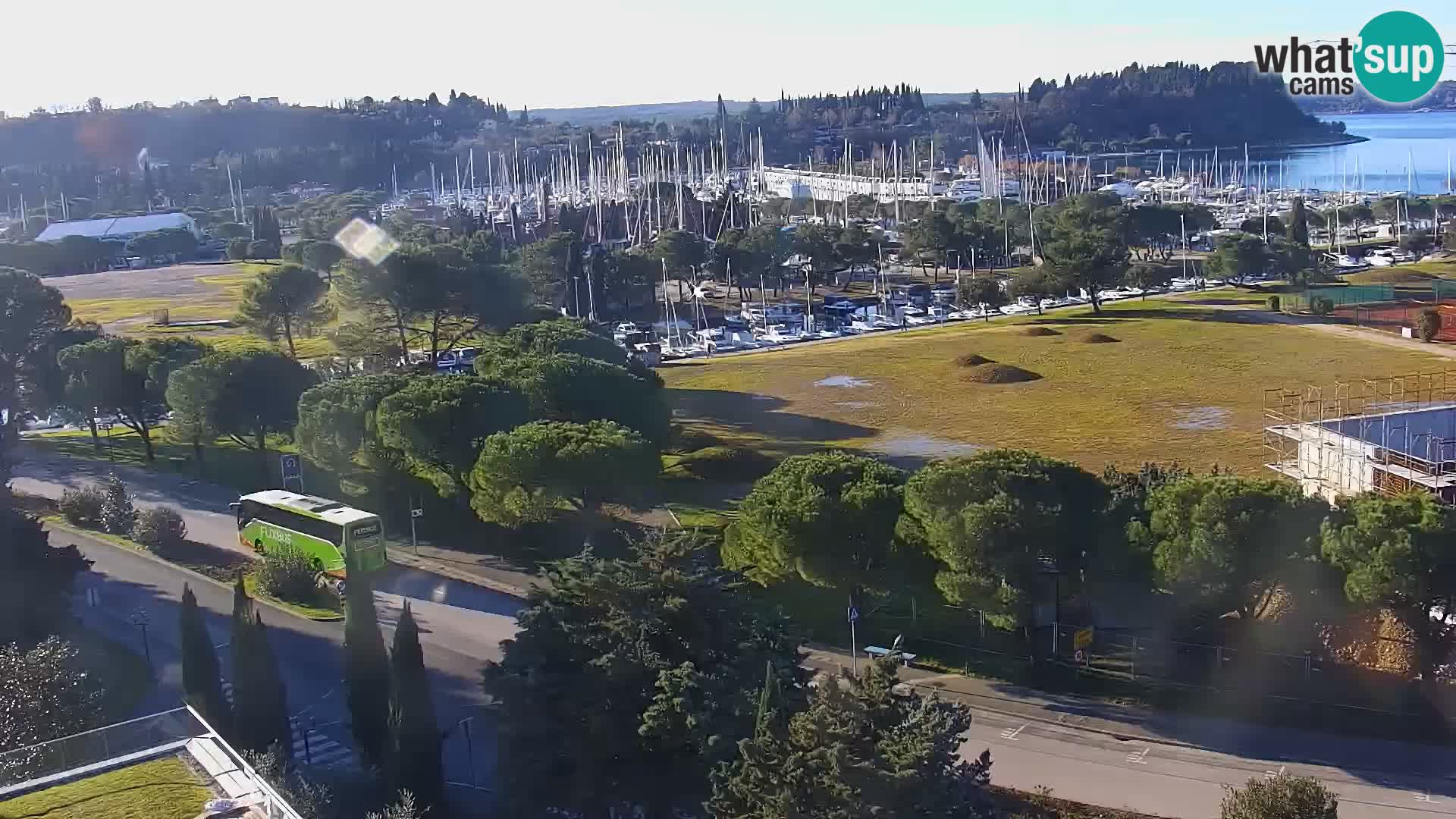 Portorož Live Webcam – vue sur la marina et les courts de tennis