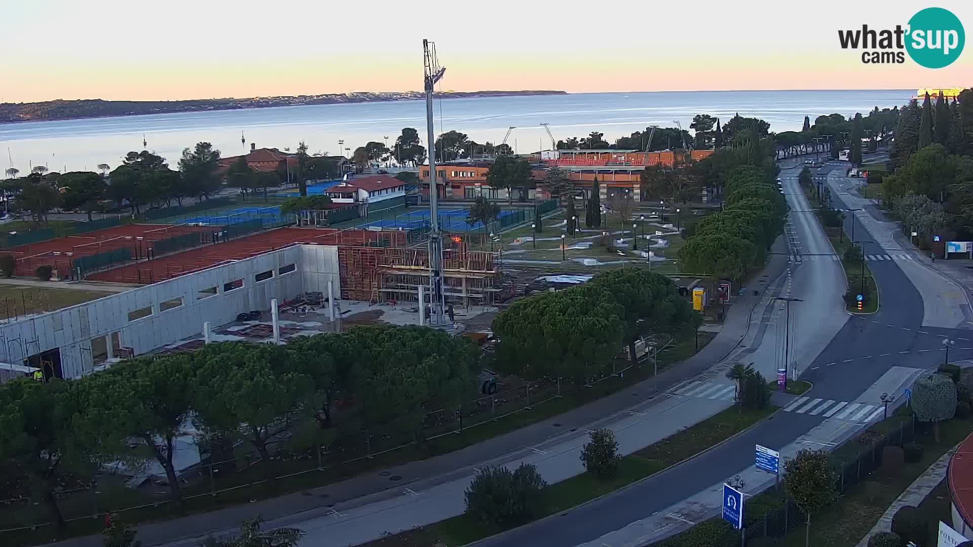 Portorož spletna kamera – pogled na marino in teniška igrišča