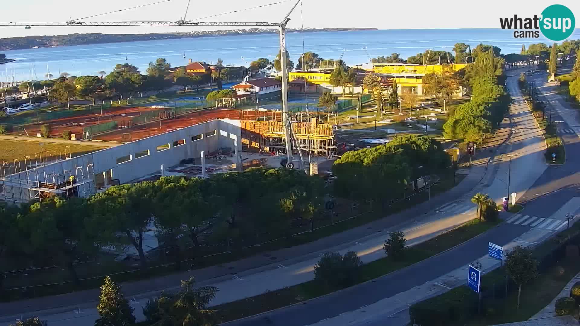 Portorož Live Webcam – vue sur la marina et les courts de tennis