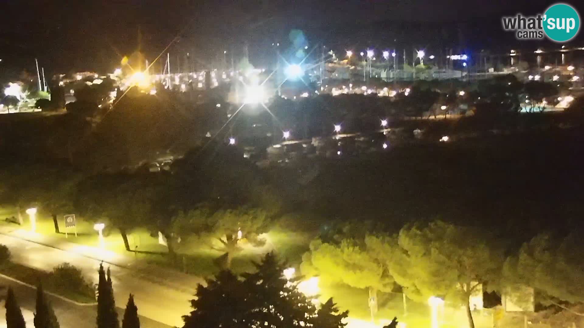 Portorož camera en vivo – vista del puerto deportivo y las canchas de tenis