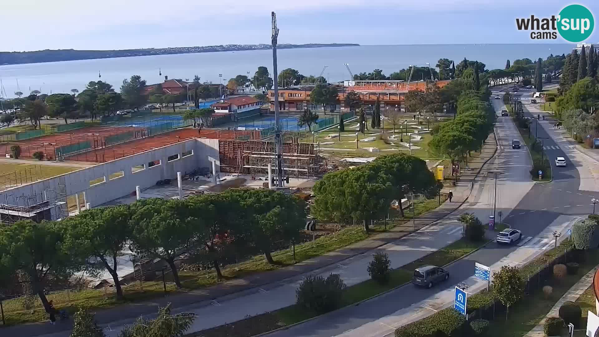 Portorož spletna kamera – pogled na marino in teniška igrišča