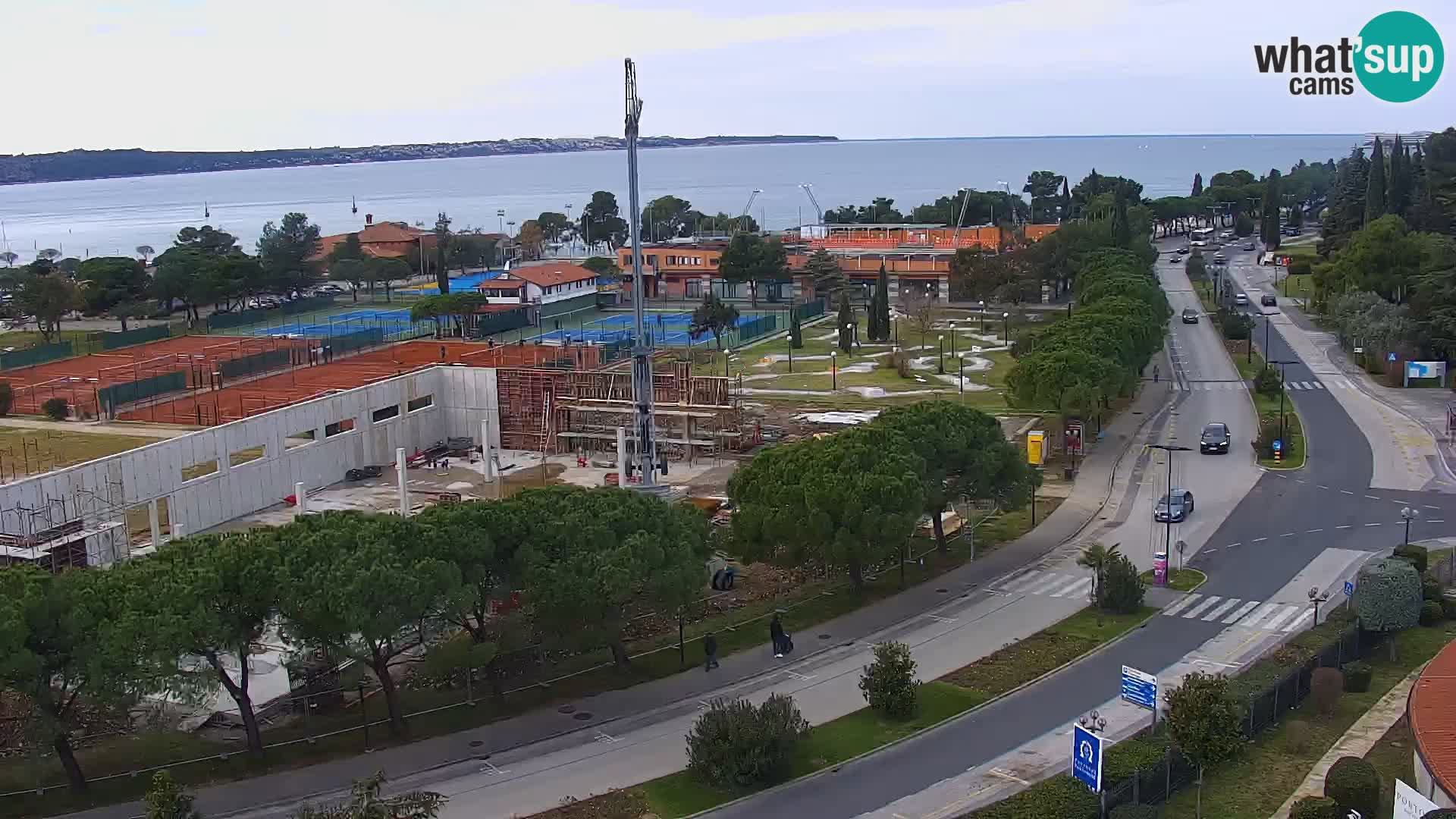 Portorož Live Webcam – vue sur la marina et les courts de tennis