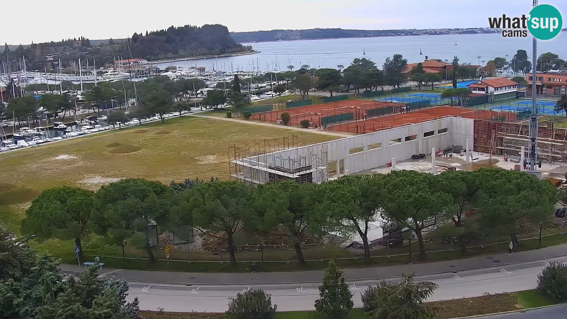 Portorož spletna kamera – pogled na marino in teniška igrišča