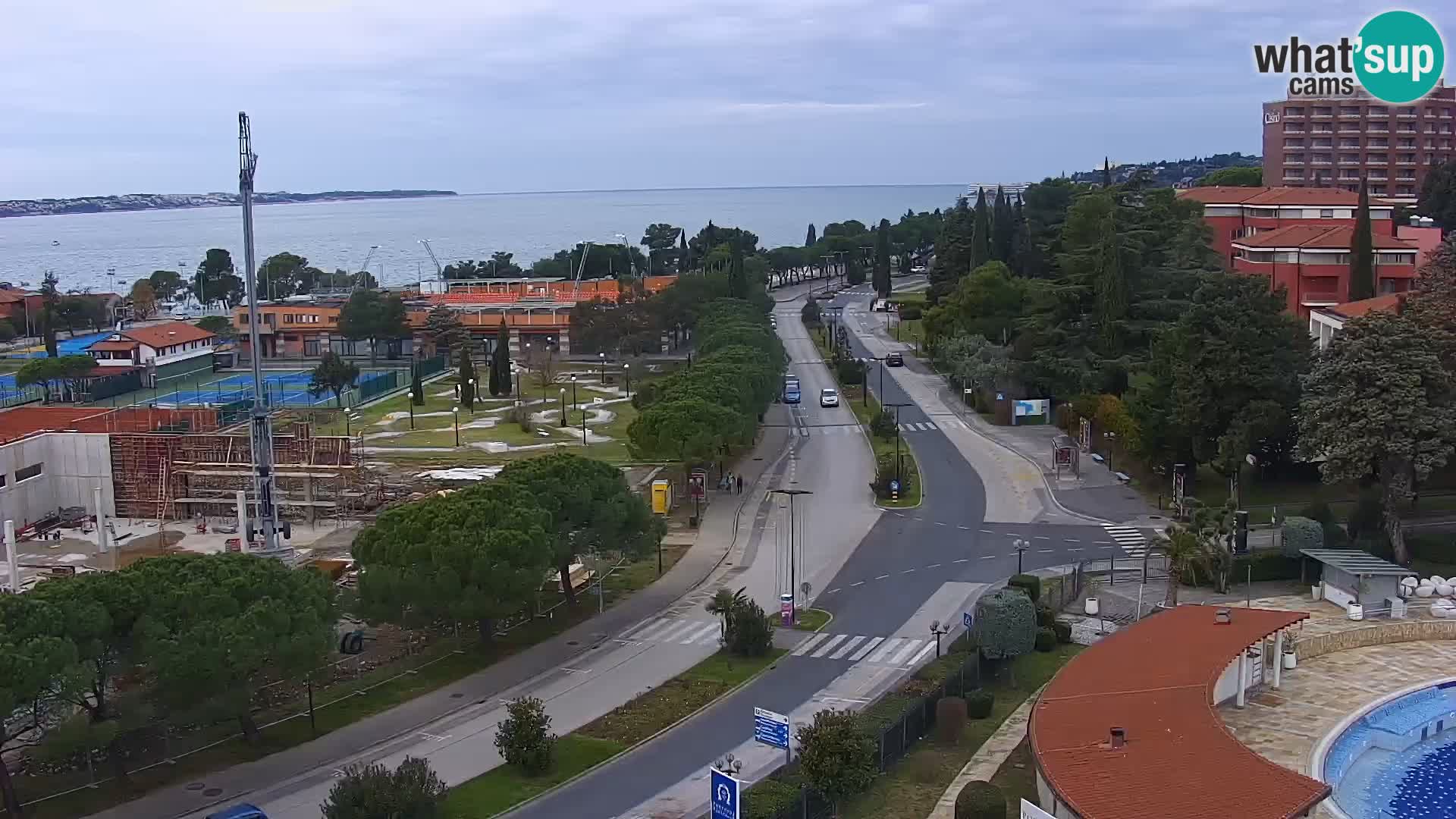 Portorož camera en vivo – vista del puerto deportivo y las canchas de tenis