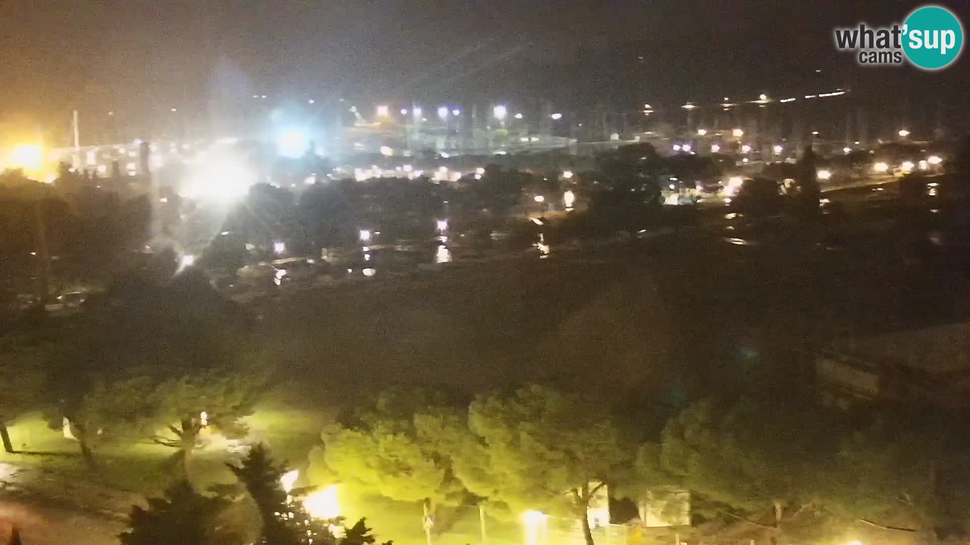 Portorož camera en vivo – vista del puerto deportivo y las canchas de tenis